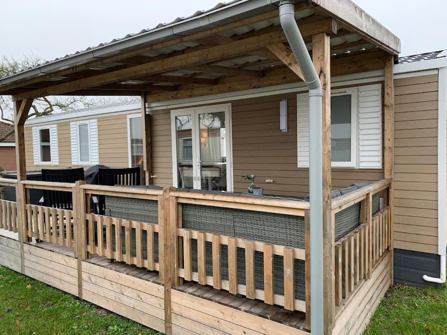 Gezellig Chalet In Het Mooie Zeeland - Oostkapelle Luaran gambar